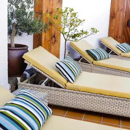 ホテル El Charco 3*