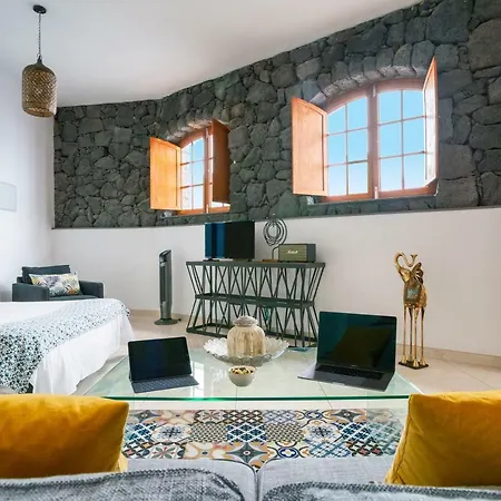 El Charco ホテル 3*