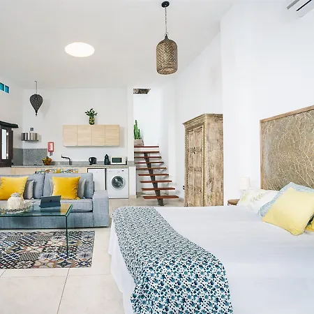 ホテル El Charco 3*