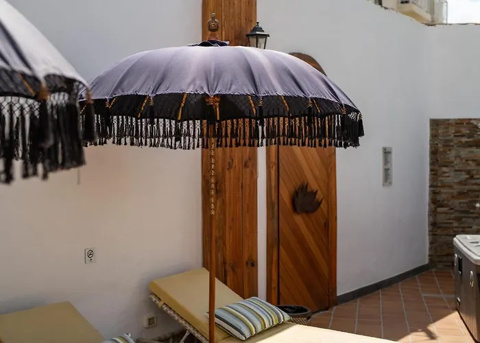 El Charco Hotel