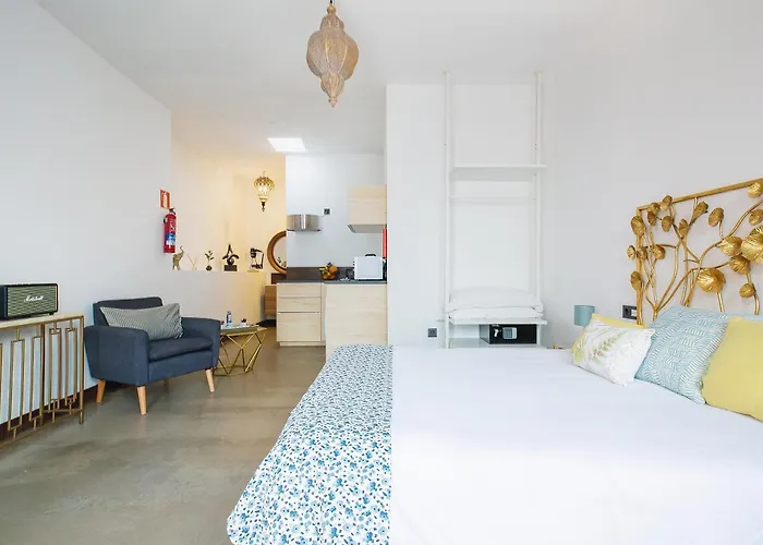 El Charco Hotel